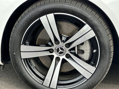 Certified 2025 Mercedes-Benz C 300 Sedan image 31