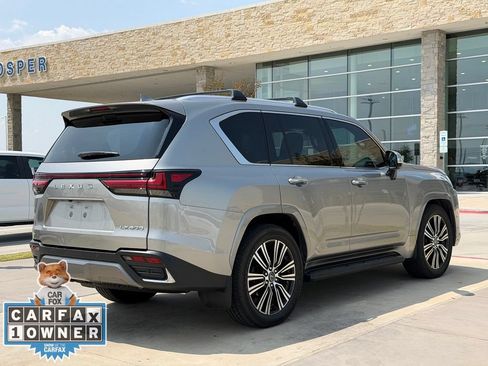 Used 2024 Lexus LX 600 4WD w/ Luxury Package image 22