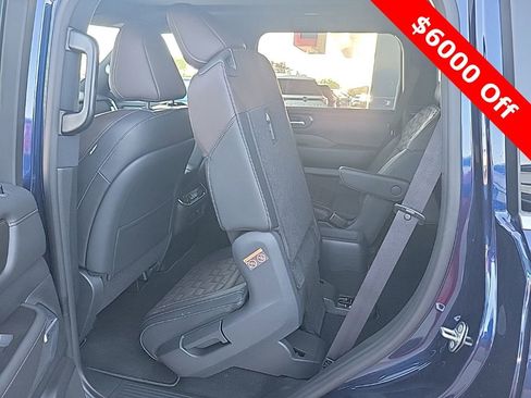 New 2025 Nissan Armada Platinum image 40