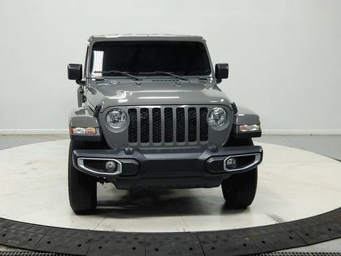 Used 2022 Jeep Gladiator Sport AWD/4WD image 2