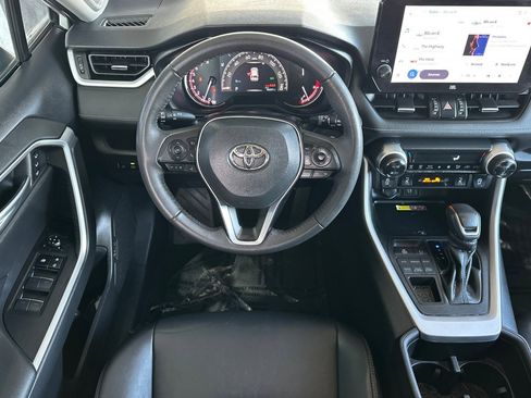 Used 2023 Toyota RAV4 XLE Premium image 16
