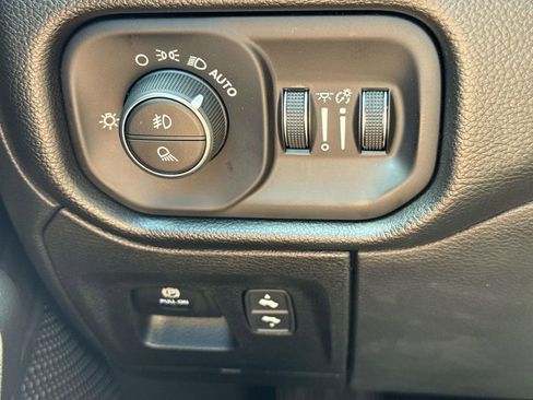 New 2025 RAM 1500 Big Horn AWD/4WD image 17