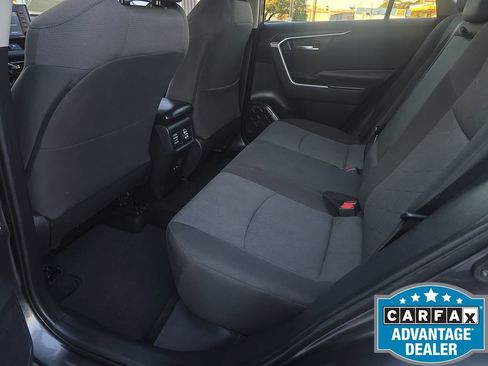 Used 2021 Toyota RAV4 XLE Premium image 65