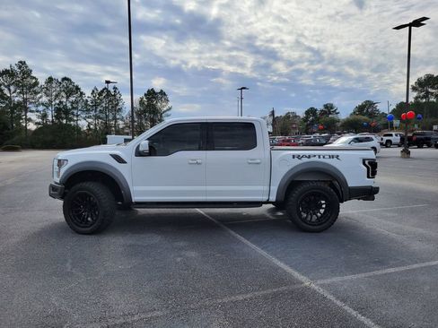 Certified 2019 Ford F150 Raptor w/ Equipment Group 802A Luxury image 2