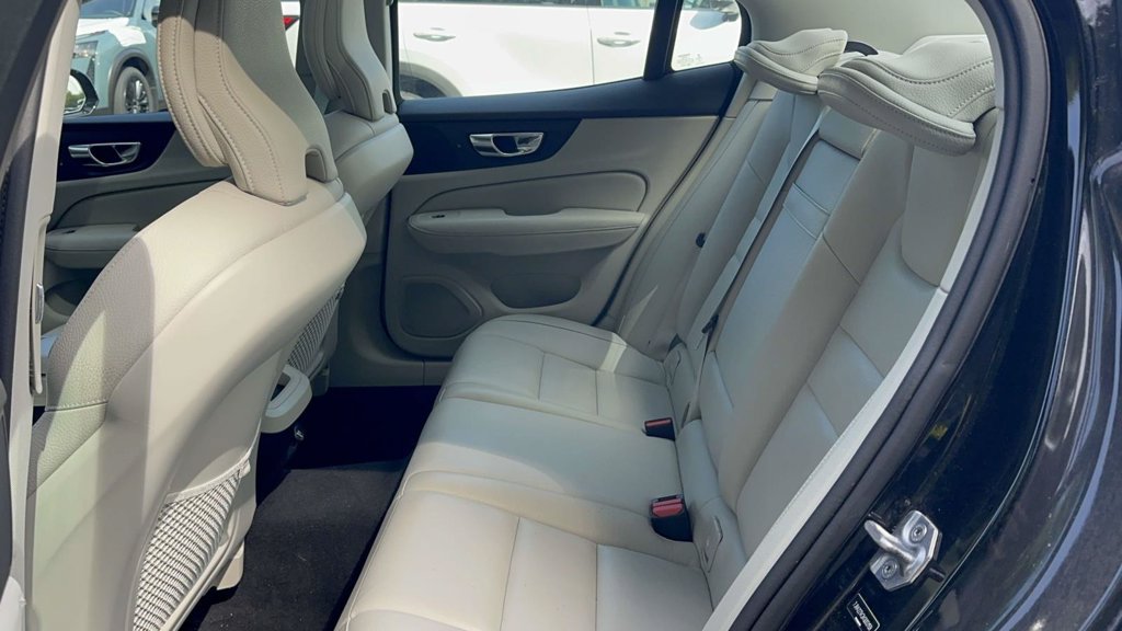 Used 2019 Volvo S60 T6 Momentum w/ Premium Package AWD/4WD image 15