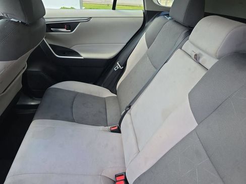 Used 2025 Toyota RAV4 XLE AWD/4WD image 17