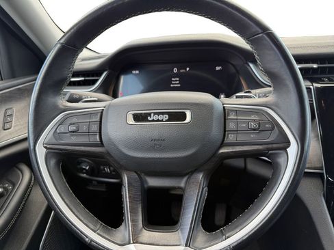 Certified 2022 Jeep Grand Cherokee L Limited w/ Black Appearance Package image 12