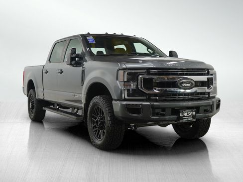 Used 2022 Ford F250 Lariat w/ Black Appearance Package image 7