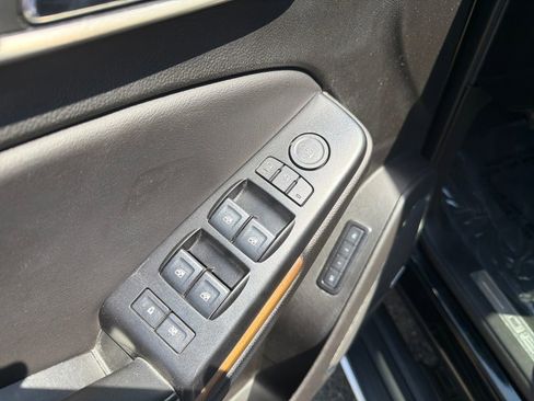 Used 2020 GMC Yukon Denali w/ Denali Ultimate Package AWD/4WD image 12