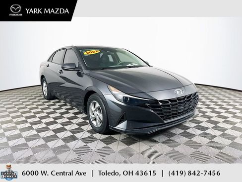 Used 2022 Hyundai Elantra SE FWD image 1