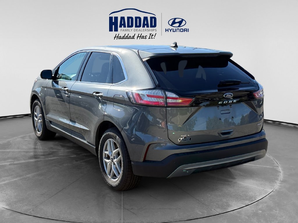 Used 2024 Ford Edge SEL AWD/4WD image 3