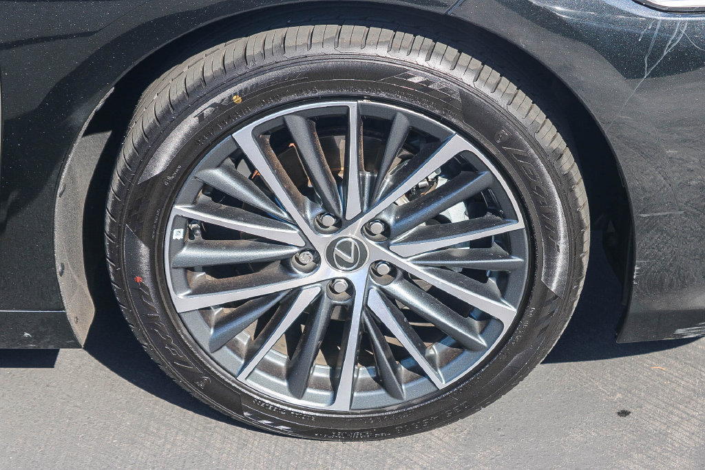 Used 2022 Lexus ES 350 w/ Premium Package FWD image 10