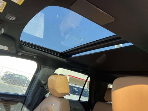 Used 2022 Ford Expedition Max Platinum image 31