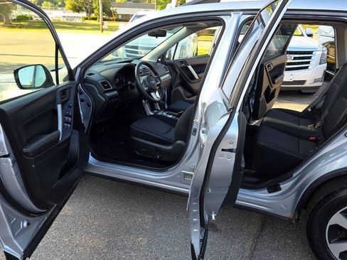 Used 2017 Subaru Forester 2.5i Premium AWD/4WD image 24