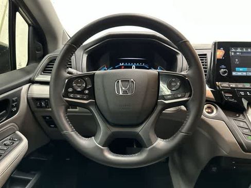 Used 2018 Honda Odyssey Touring image 15