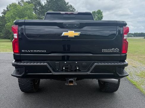 Used 2023 Chevrolet Silverado 3500 High Country AWD/4WD image 3