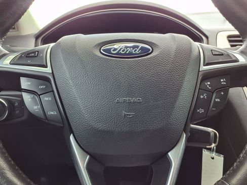 Used 2015 Ford Fusion SE w/ Equipment Group 202A image 14