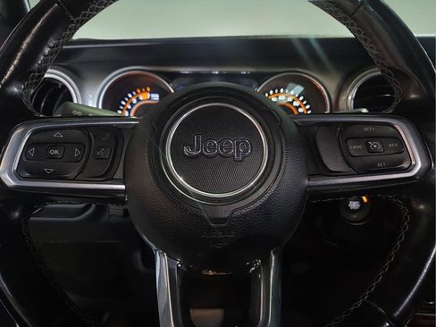 Used 2020 Jeep Wrangler Unlimited Sahara AWD/4WD image 25