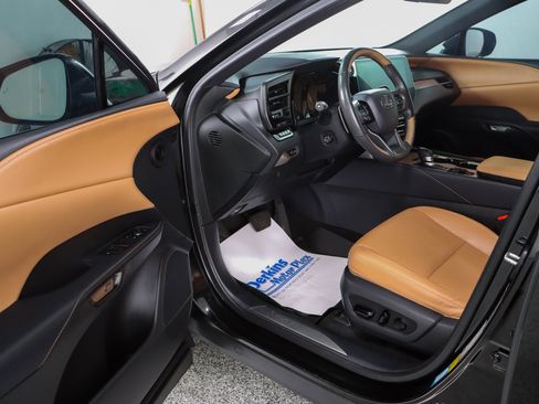 Used 2023 Lexus RX 350 Premium w/ Cold Area Package AWD/4WD image 3