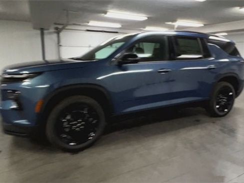 New 2025 Chevrolet Traverse LT w/ Enhanced Driving Package image 4