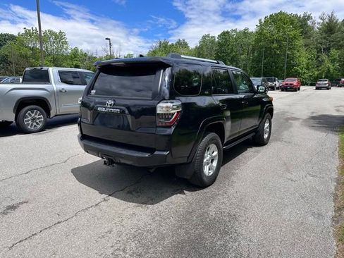 Used 2023 Toyota 4Runner SR5 Premium w/ Moonroof Package AWD/4WD image 3