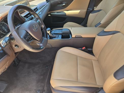 Used 2021 Lexus ES 350 w/ Premium Package FWD image 6