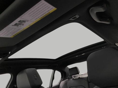 New 2026 BMW 550e xDrive image 31