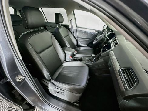 Used 2022 Volkswagen Tiguan SE FWD image 29