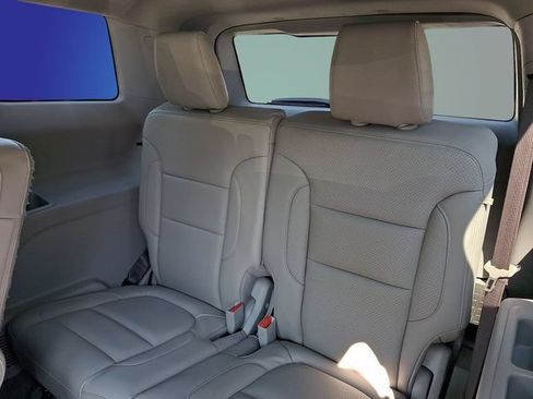 Used 2017 GMC Acadia SLT FWD image 7
