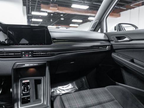 Used 2022 Volkswagen GTI SE image 39