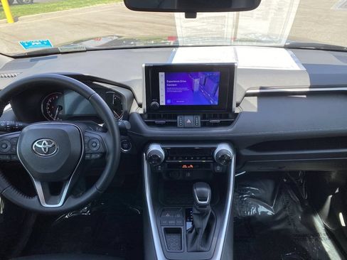 Certified 2025 Toyota RAV4 XLE Premium FWD image 28