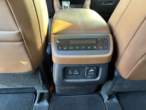 Used 2022 Nissan Pathfinder Platinum w/ Cargo Package image 13