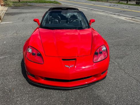 Used 2013 Chevrolet Corvette Grand Sport RWD image 17