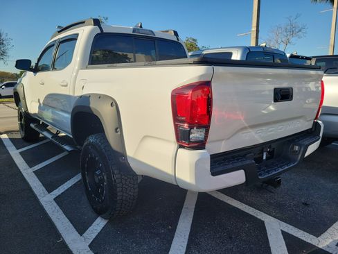 Used 2021 Toyota Tacoma SR image 5