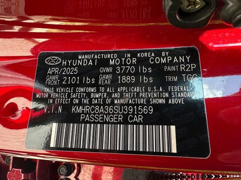 Used 2025 Hyundai Venue SEL FWD image 16