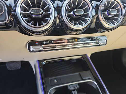 Certified 2025 Mercedes-Benz GLA 250 4MATIC image 29