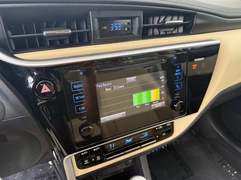 Used 2017 Toyota Corolla LE w/ Carpet Mat Package (TMS) FWD image 27