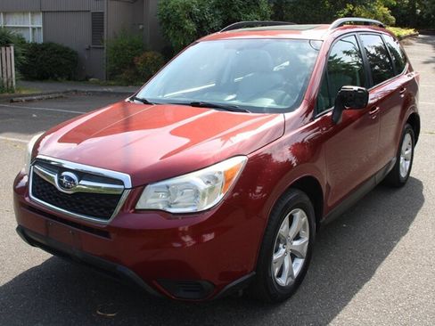 Used 2015 Subaru Forester 2.5i Premium w/ All-Weather Package AWD/4WD image 1