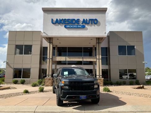 Used 2021 Chevrolet Silverado 1500 Custom Trail Boss AWD/4WD image 1