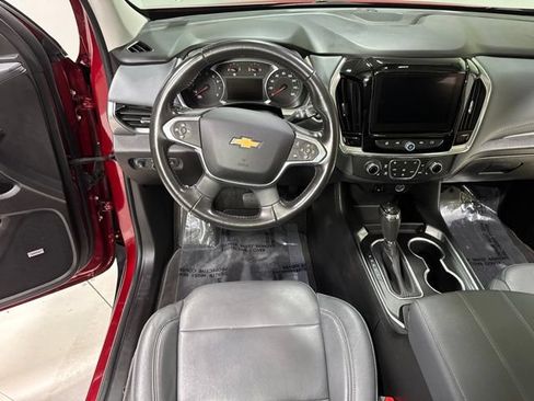 Used 2019 Chevrolet Traverse LT w/ LT Premium Package FWD image 18