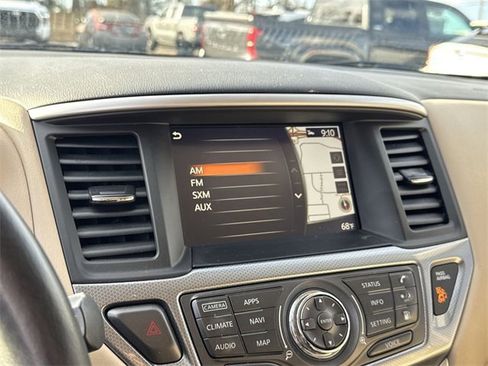 Used 2020 Nissan Pathfinder SL image 18
