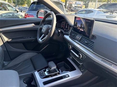 Certified 2025 Audi Q5 2.0T Premium w/ Convenience Plus Package image 28