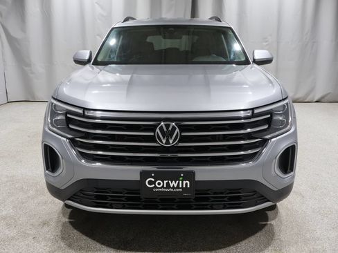 Used 2025 Volkswagen Atlas SE AWD/4WD image 6