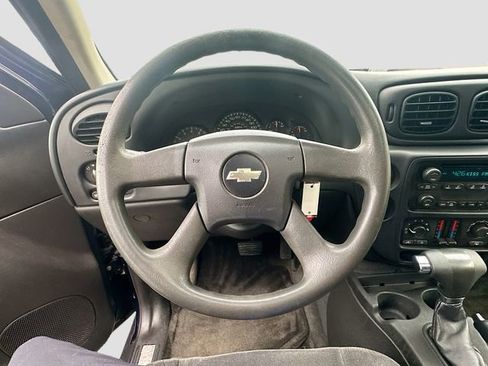 Used 2008 Chevrolet TrailBlazer LT w/ Sun And Sound Package AWD/4WD image 12