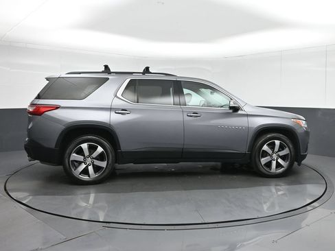 Used 2020 Chevrolet Traverse LT w/ LT Premium Package AWD/4WD image 8