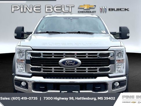 Used 2023 Ford F450 XLT w/ XLT Value Package AWD/4WD image 3