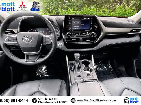 Used 2022 Toyota Highlander XLE image 16