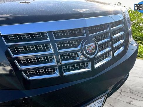 Used 2013 Cadillac Escalade EXT Premium AWD/4WD image 28