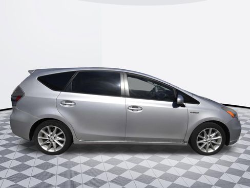 Used 2012 Toyota Prius V Five FWD image 5