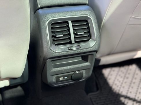 Used 2021 Volkswagen Tiguan SEL Premium R-Line AWD/4WD image 26